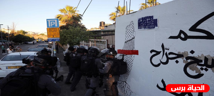 القدس: عدوان للمستوطنين بحماية شرطة الاحتلال على أهالي الشيخ جراح